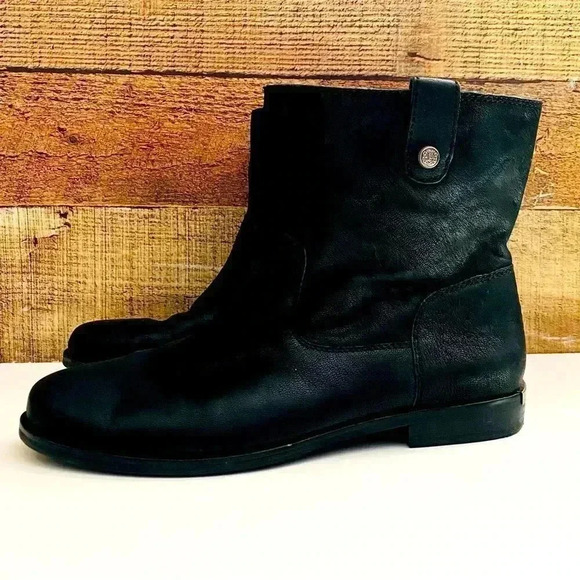 Arturo Chiang Leather Ankle Booties - Picture 2 of 8